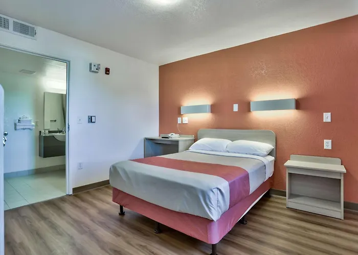 Hotel 6-flagstaff, Az - Butler Flagstaff