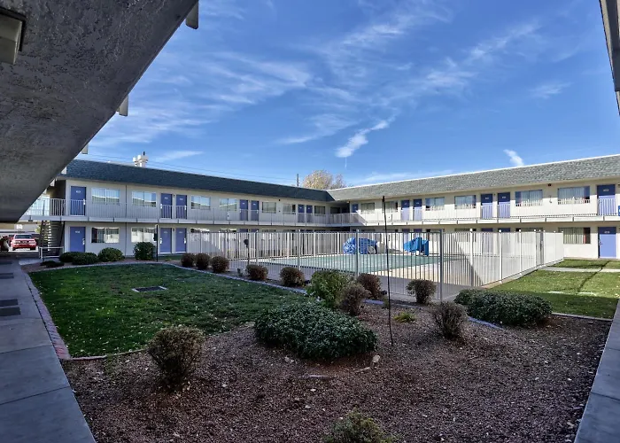 Hotel 6-flagstaff, Az - Butler Flagstaff