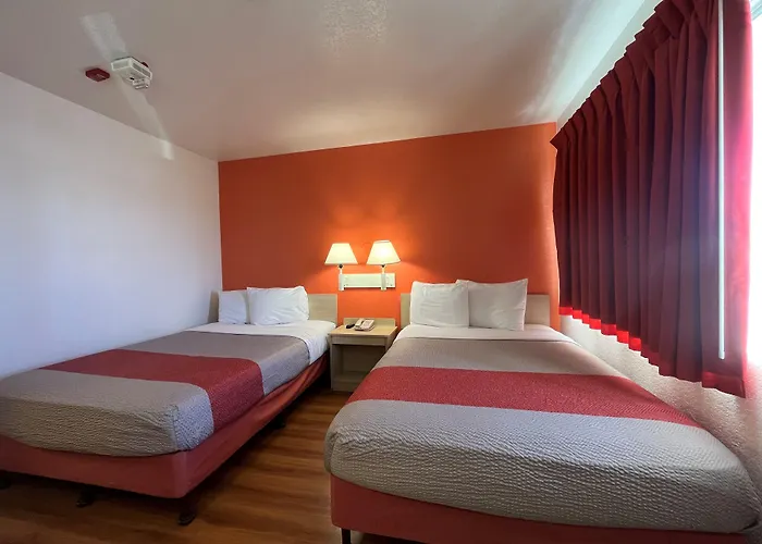 Hotel 6-flagstaff, Az - Butler 3*