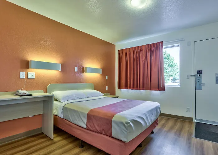Hotel 6-flagstaff, Az - Butler