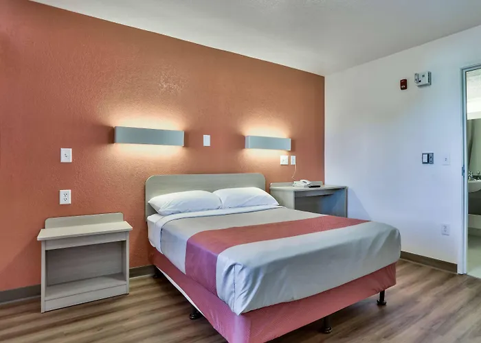 Hotel 6-flagstaff, Az - Butler