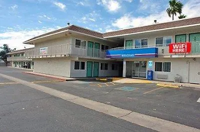 Hotel 6-flagstaff, Az - Butler 3*